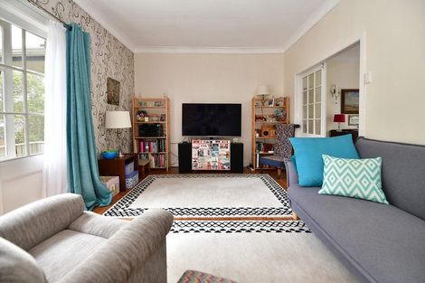 Photo of property in 31 William Hadlow Place, Hatfields Beach, Orewa, 0931