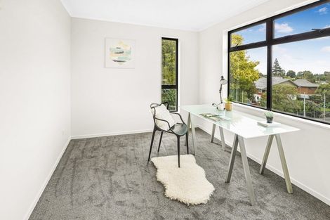 Photo of property in 9 Oku Close, Hillcrest, Hamilton, 3216