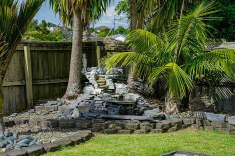 Photo of property in 1 William Gamble Drive, Greenhithe, Auckland, 0632