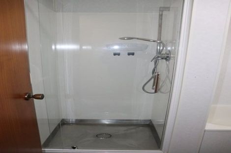 Photo of property in 2/30 Whitley Avenue, Ebdentown, Upper Hutt, 5018