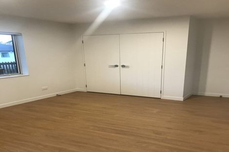 Photo of property in 24 Para Close, Fairview Heights, Auckland, 0632