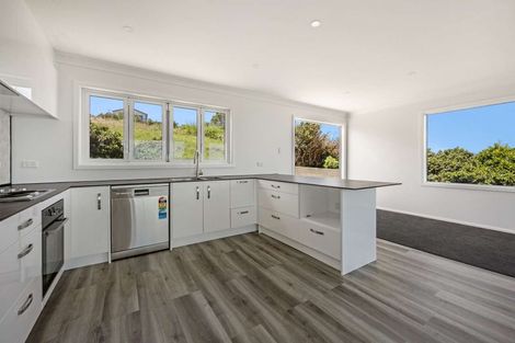 Photo of property in 109 Black Rock Road, Newlands, Wellington, 6037