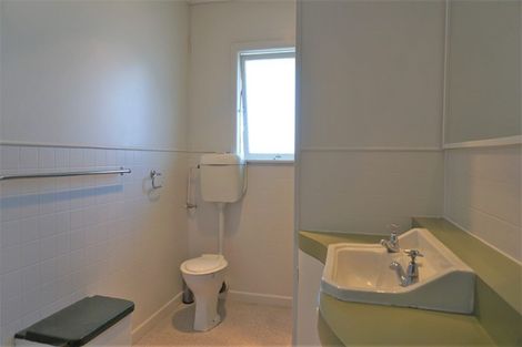 Photo of property in 97 Clovelly Road, Bucklands Beach, Auckland, 2012