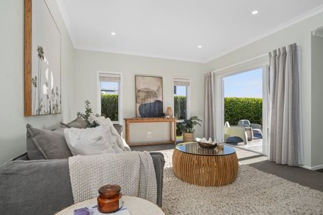 Photo of property in 328 Lakes Boulevard, Pyes Pa, Tauranga, 3112