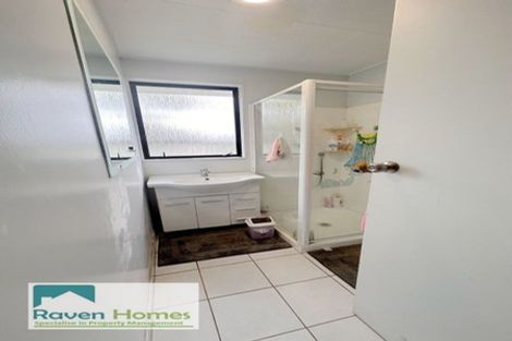 Photo of property in 1/16 Merton Avenue, Glenfield, Auckland, 0627