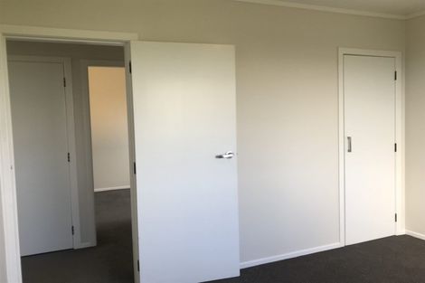 Photo of property in 59 Baylands Drive, Newlands, Wellington, 6037