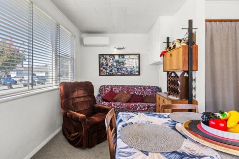 Photo of property in 27 Ward Crescent, Marewa, Napier, 4110