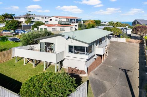Photo of property in 19 Tiri Road, Manly, Whangaparaoa, 0930