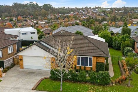 Photo of property in 8 Toledo Avenue, Henderson, Auckland, 0612