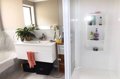 Photo of property in 5 Ballintoy Park Drive, Welcome Bay, Tauranga, 3175