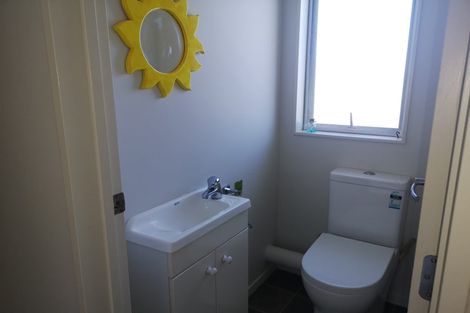 Photo of property in 7a Lyttelton Avenue, Forrest Hill, Auckland, 0620