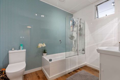 Photo of property in 2/47 Mildmay Road, Henderson, Auckland, 0610