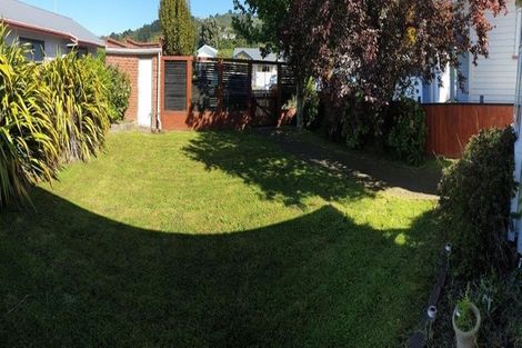 Photo of property in 16 Connolly Street, Boulcott, Lower Hutt, 5010