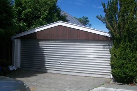 Photo of property in 16 Westmont Street, Ilam, Christchurch, 8041