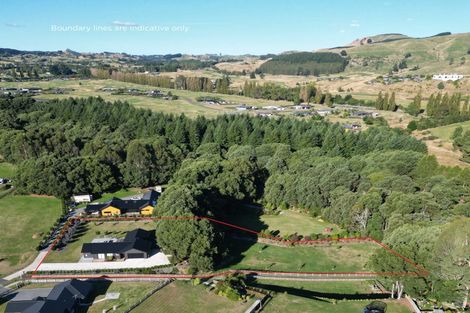 Photo of property in 12 Lancewood Way, Kinloch, Taupo, 3377