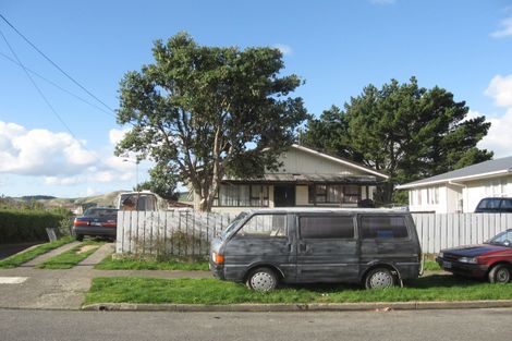 Photo of property in 10 Somerset Place, Cannons Creek, Porirua, 5024