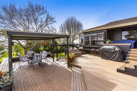 Photo of property in 231 Kaipara Road, Papakura, 2582