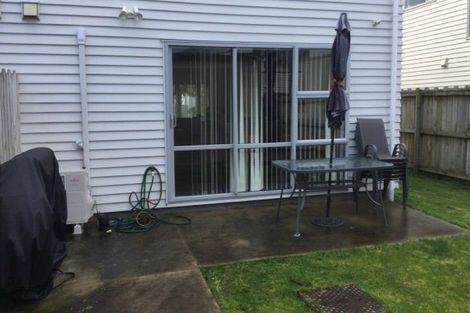 Photo of property in 75 Popokatea Drive, Takanini, 2112