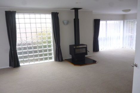 Photo of property in 11 Orangewood Drive, Northpark, Auckland, 2013