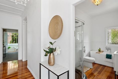 Photo of property in 1/317 Lake Road, Hauraki, Auckland, 0622