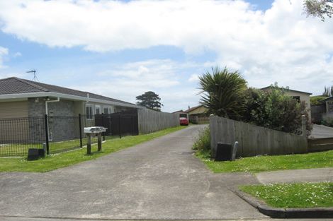 Photo of property in 11 Bill Phillip Place, Clendon Park, Auckland, 2103