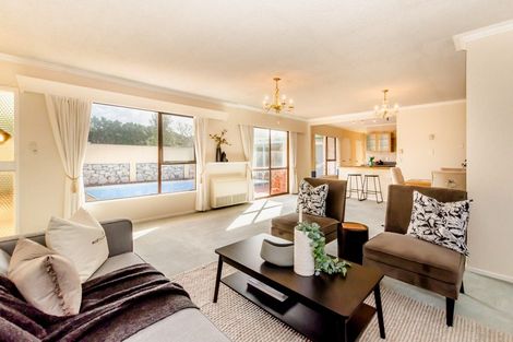 Photo of property in 31 Rewarewa Crescent, Waikanae, 5036