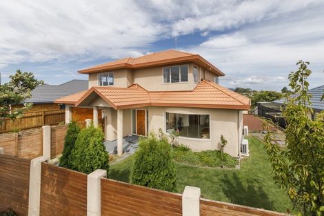 Photo of property in 116 Ruapehu Drive, Fitzherbert, Palmerston North, 4410