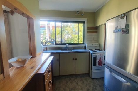 Photo of property in 7b Hussey Street, Oakura, 4314