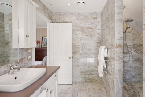 Photo of property in 31 Montrose Crescent, Huntington, Hamilton, 3210