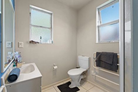 Photo of property in 94 Forest Lake Road, Forest Lake, Hamilton, 3200