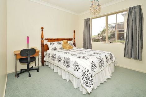 Photo of property in 17 Highgrove Drive, Grandview Heights, Hamilton, 3200