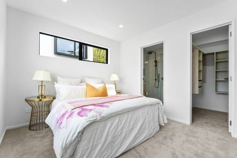 Photo of property in 16 Saint Catherine Crescent, West Harbour, Auckland, 0618