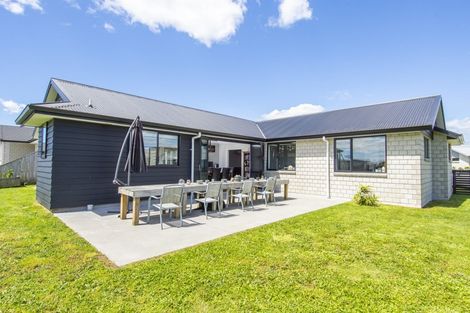 Photo of property in 1 Okataina Street, Pyes Pa, Tauranga, 3112