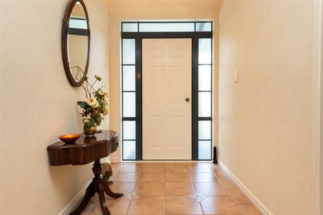 Photo of property in 1 Amberley Crescent, Bethlehem, Tauranga, 3110