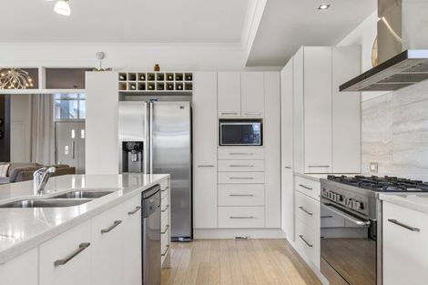 Photo of property in 25 Magnolia Rise, Waipahihi, Taupo, 3330