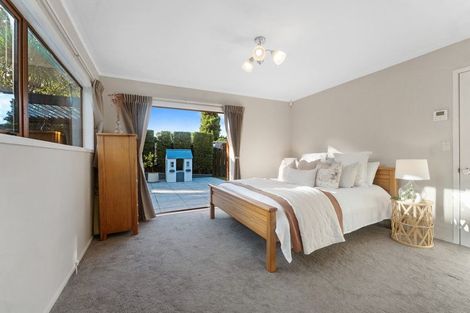 Photo of property in 30 Meadowvale Avenue, Forrest Hill, Auckland, 0620
