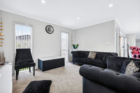 Photo of property in 37 Riverglade Parkway, Te Atatu South, Auckland, 0610