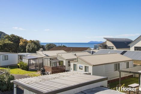 Photo of property in 28 Ocean View Road, Waihi Beach, 3611