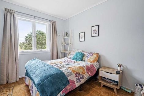 Photo of property in 143 Browns Bay Road, Browns Bay, Auckland, 0630