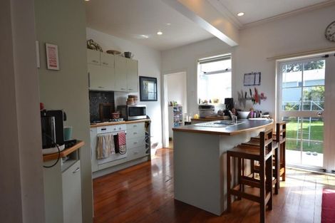 Photo of property in 35 Strathavon Road, Miramar, Wellington, 6022