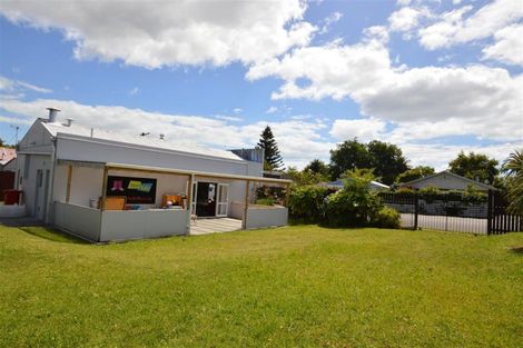 Photo of property in 208 Cambridge Street, Levin, 5510