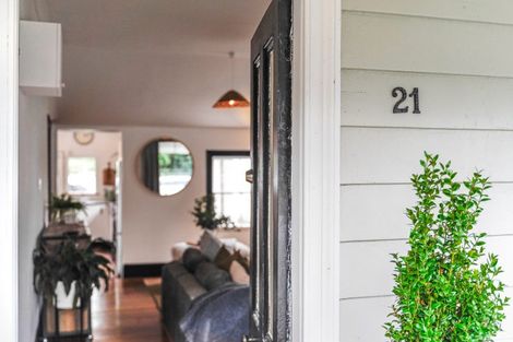 Photo of property in 21 Bethune Street, Featherston, 5710