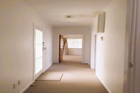 Photo of property in 18 Saulbrey Grove, Woburn, Lower Hutt, 5010