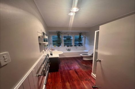 Photo of property in 20 Te Aroha Street, Hamilton East, Hamilton, 3216