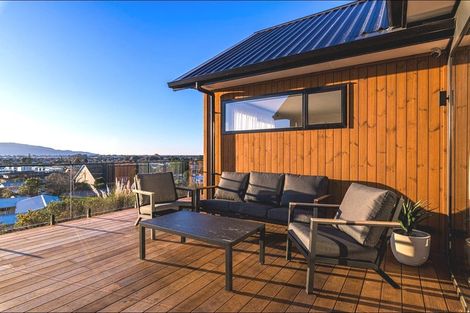 Photo of property in 37 Ruapehu Street, Paraparaumu, 5032