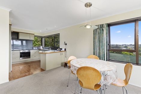 Photo of property in 2/21 Arran Road, Browns Bay, Auckland, 0630