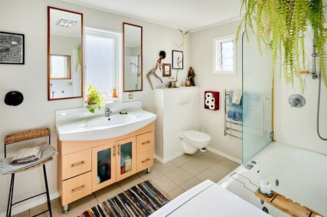 Photo of property in 21 Campbell Terrace, Petone, Lower Hutt, 5012