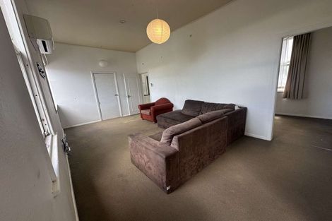 Photo of property in 122 Wallace Street, Mount Cook, Wellington, 6021