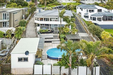 Photo of property in 11a Mizpah Road, Waiake, Auckland, 0630