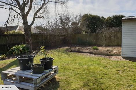 Photo of property in 120 Inwoods Close, Parklands, Christchurch, 8083